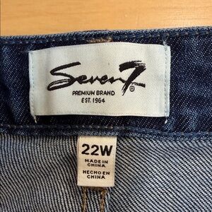 NWT Size 22W Seven7 Loose Straight Jean